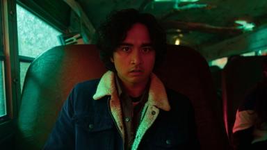 Espíritus en la Escuela 3x2