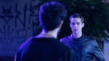 Al otro lado del puente 1x5