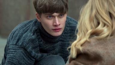 Amor y anarquía 1x2